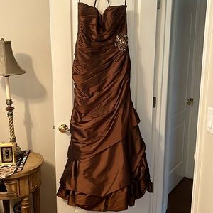 Golden Bronze color, Mother of the Bride gown. With sash.